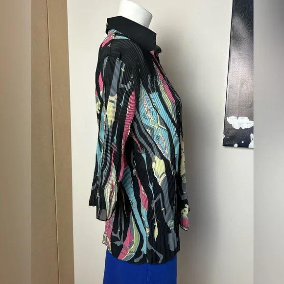 Womens Black Multi-Color Patterned Button-Front Top - Picture 6 of 11